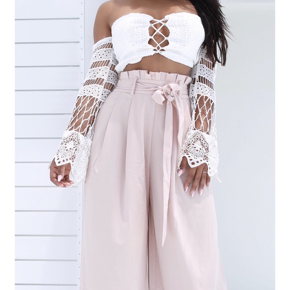 . All The Details White Crochet Long Sleeve Crop Top - Picture 2 of 6